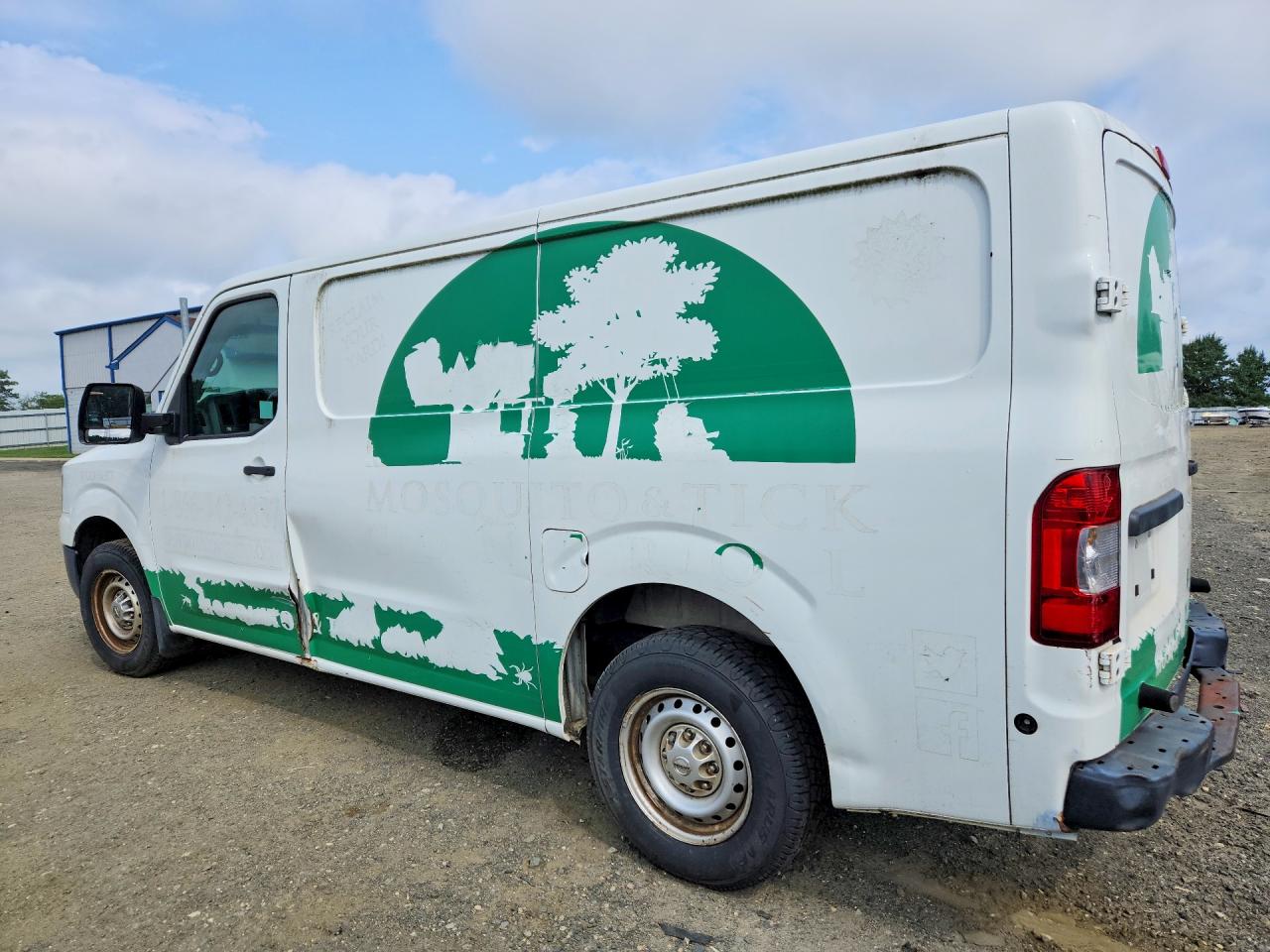2016 NISSAN NV