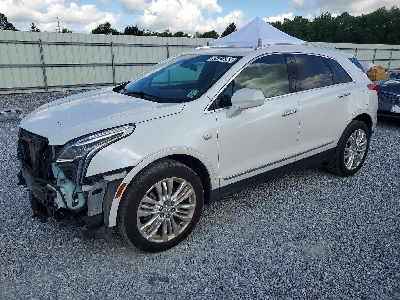 2017 CADILLAC XT5
