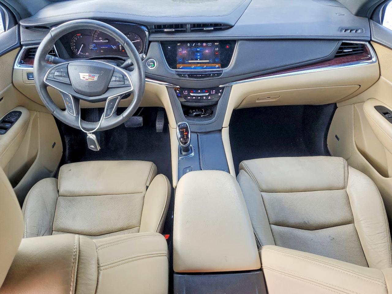 2017 CADILLAC XT5