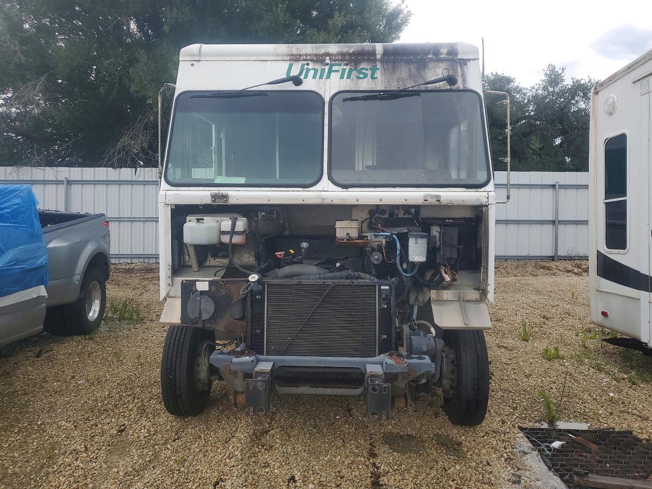 2011 WORKHORSE ALL OTHER