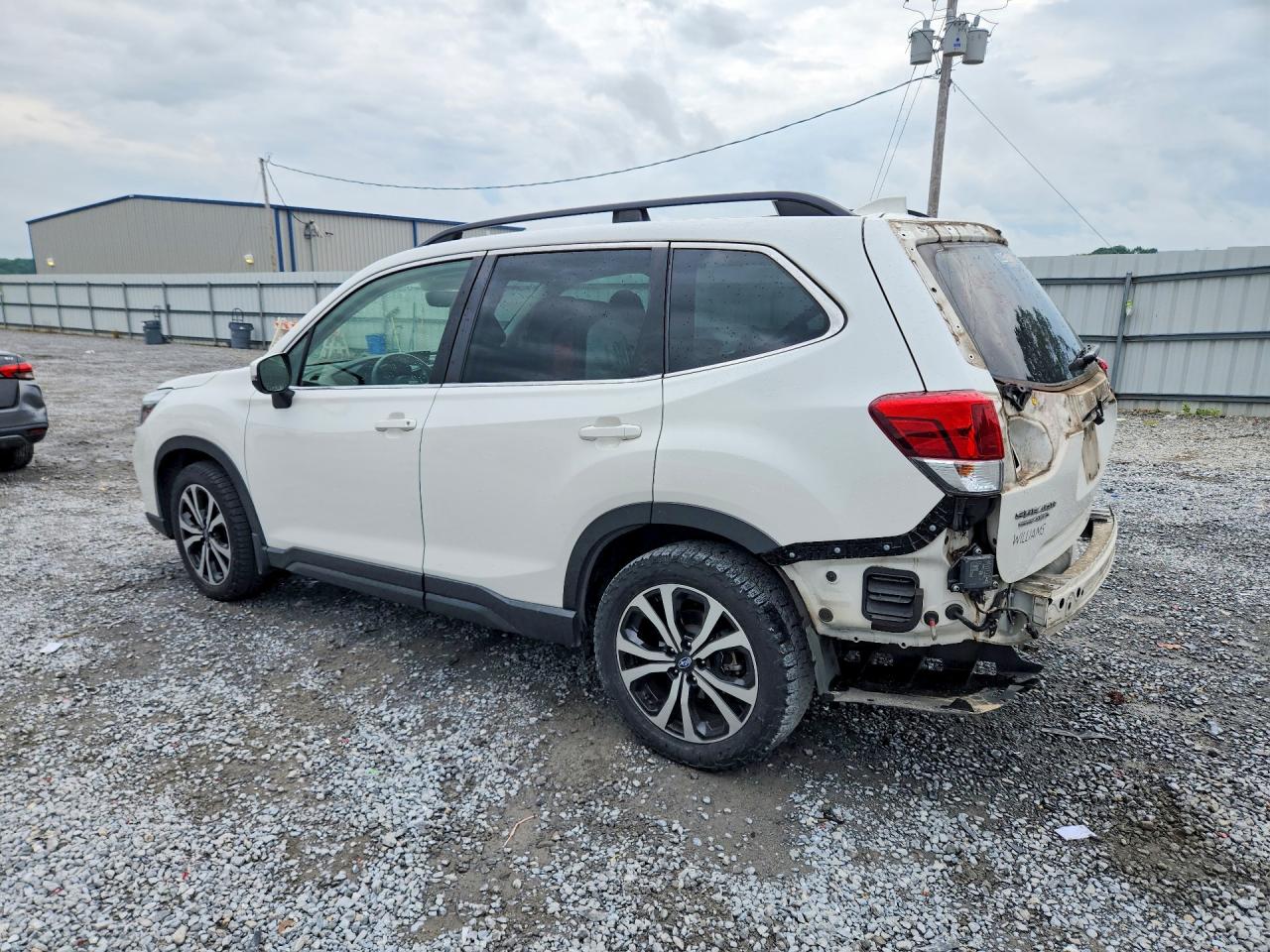 2021 SUBARU FORESTER