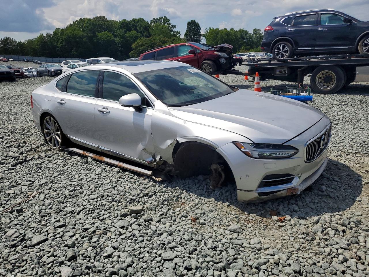 2018 VOLVO S90
