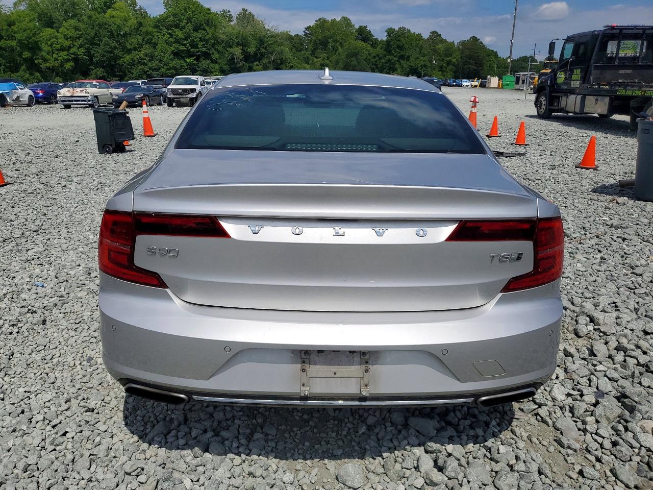 2018 VOLVO S90