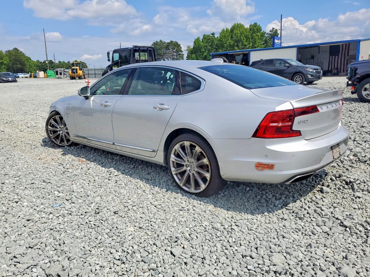 2018 VOLVO S90