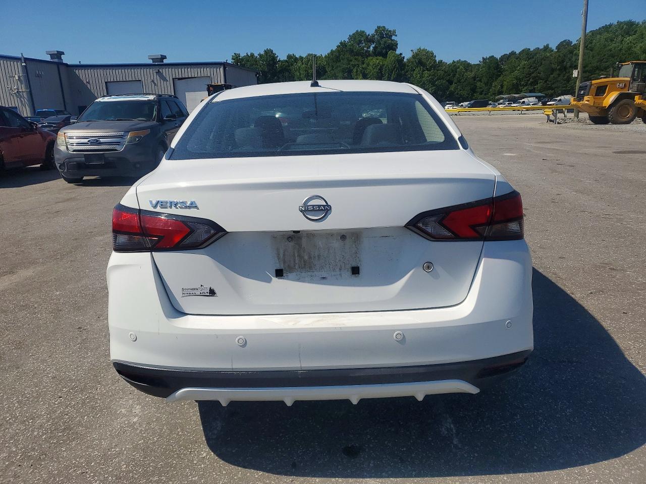 2024 NISSAN VERSA