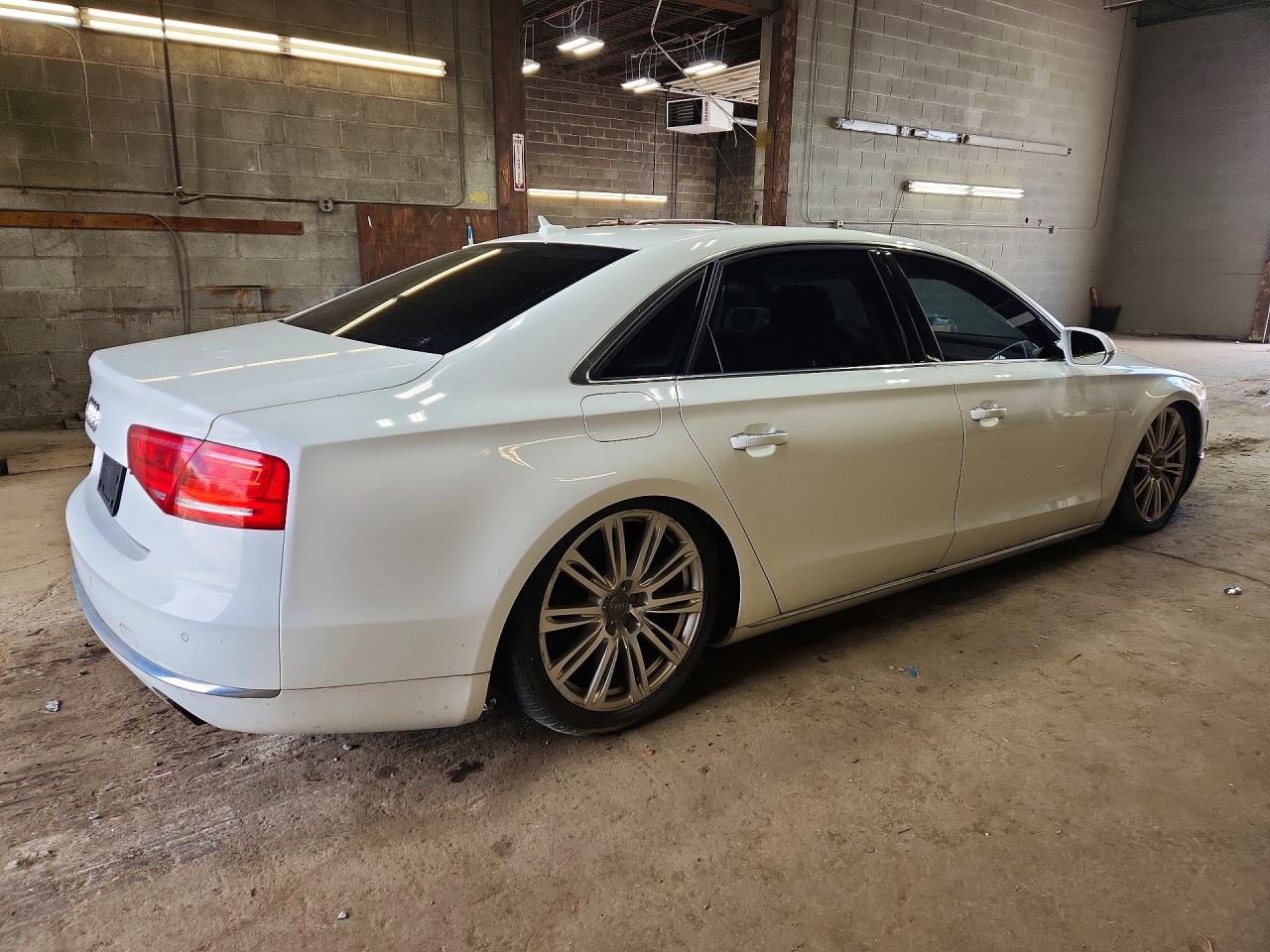 2013 AUDI A8