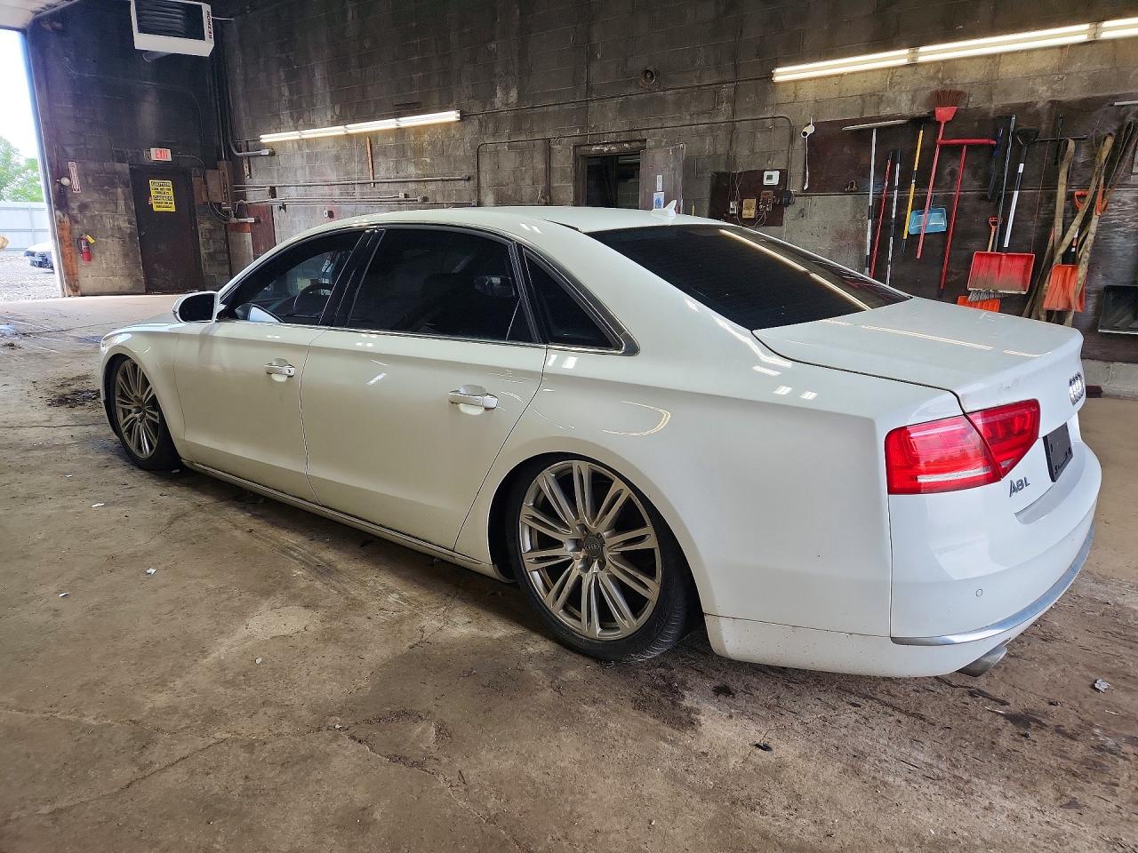 2013 AUDI A8