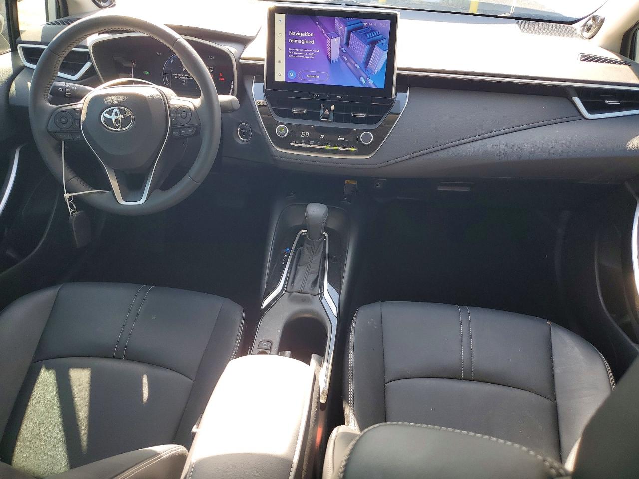 2025 TOYOTA COROLLA