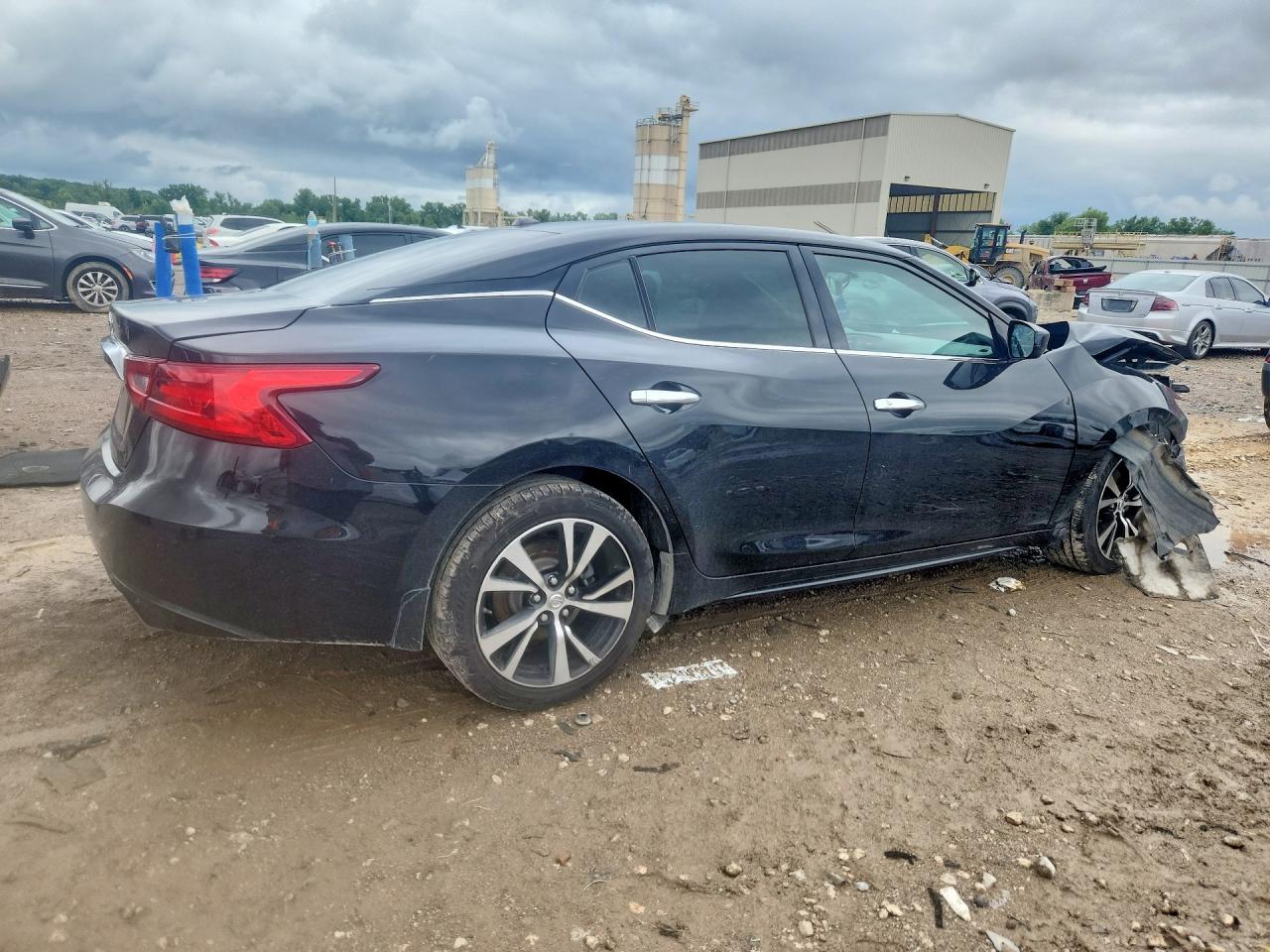 2018 NISSAN MAXIMA