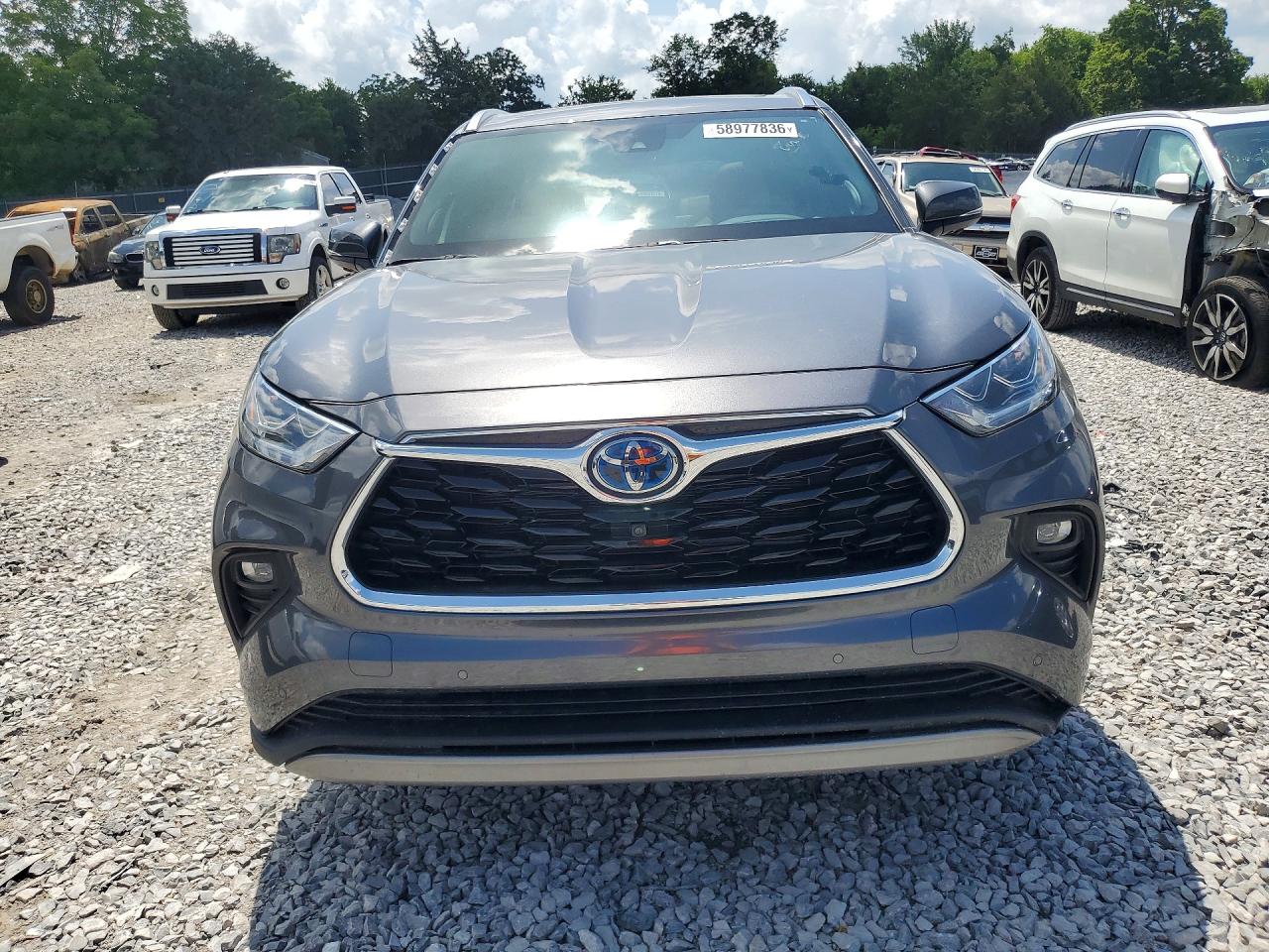 2024 TOYOTA HIGHLANDER