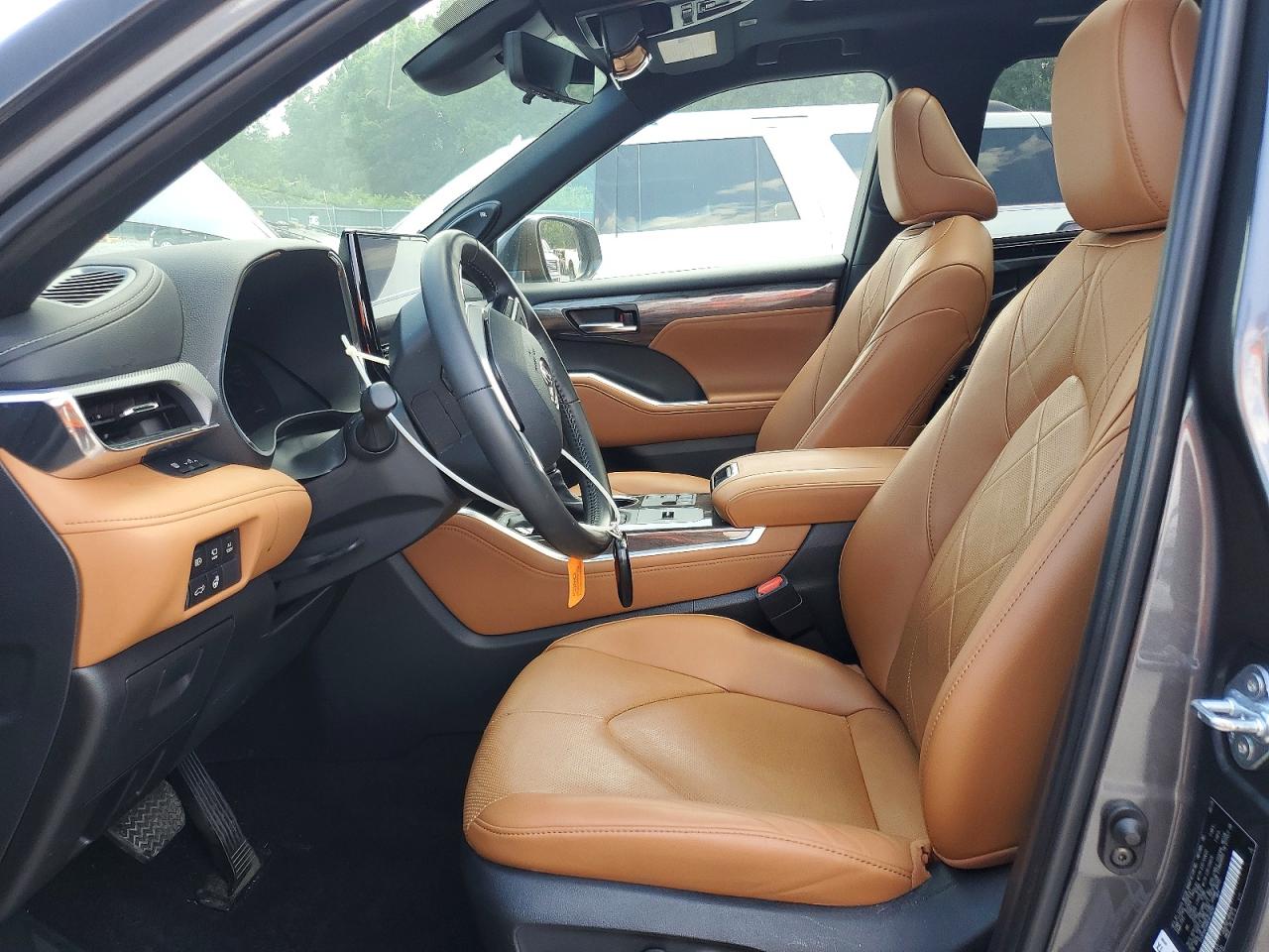 2024 TOYOTA HIGHLANDER
