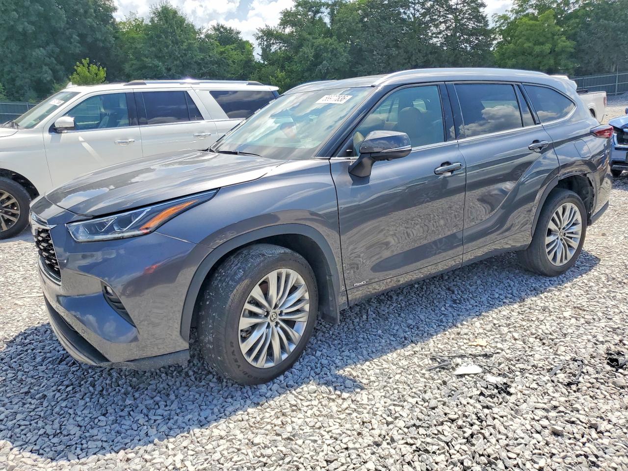 2024 TOYOTA HIGHLANDER