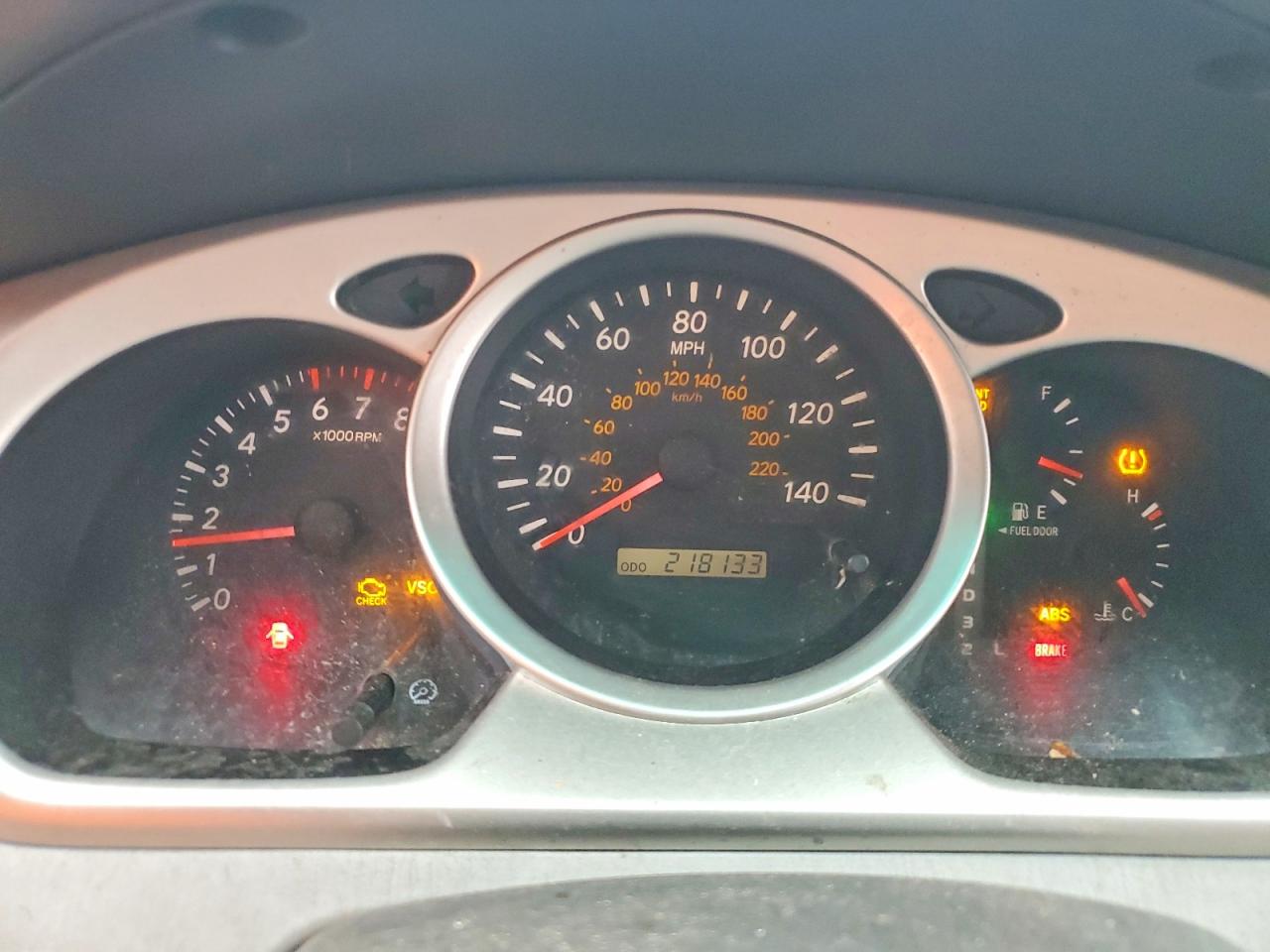 2004 TOYOTA HIGHLANDER