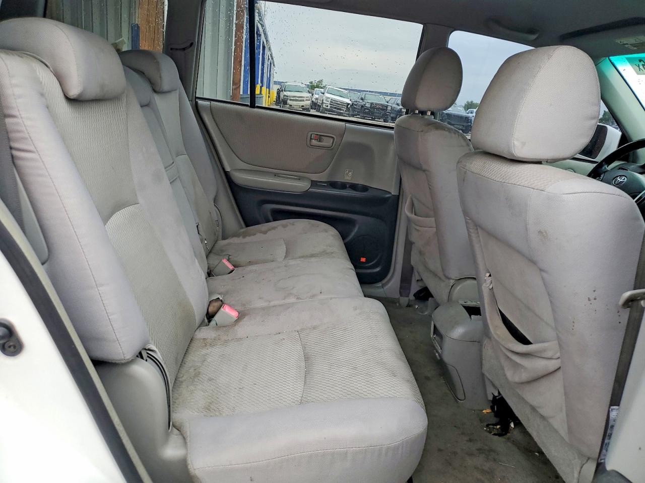 2004 TOYOTA HIGHLANDER