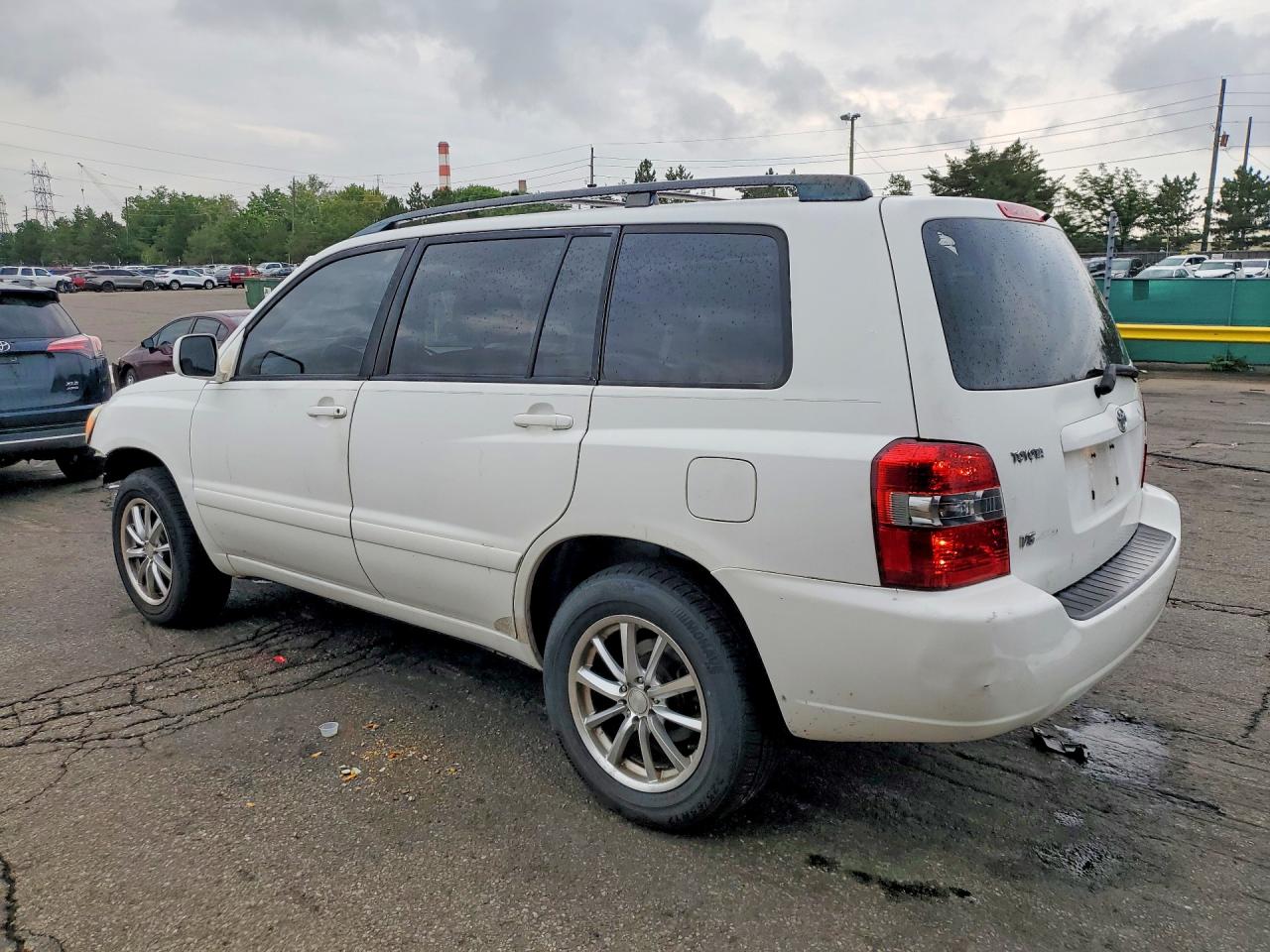 2004 TOYOTA HIGHLANDER