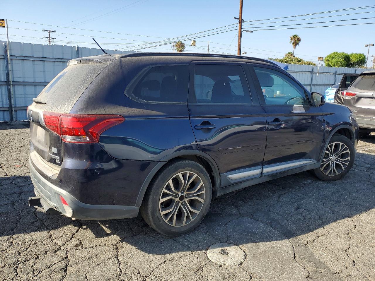 2016 MITSUBISHI OUTLANDER