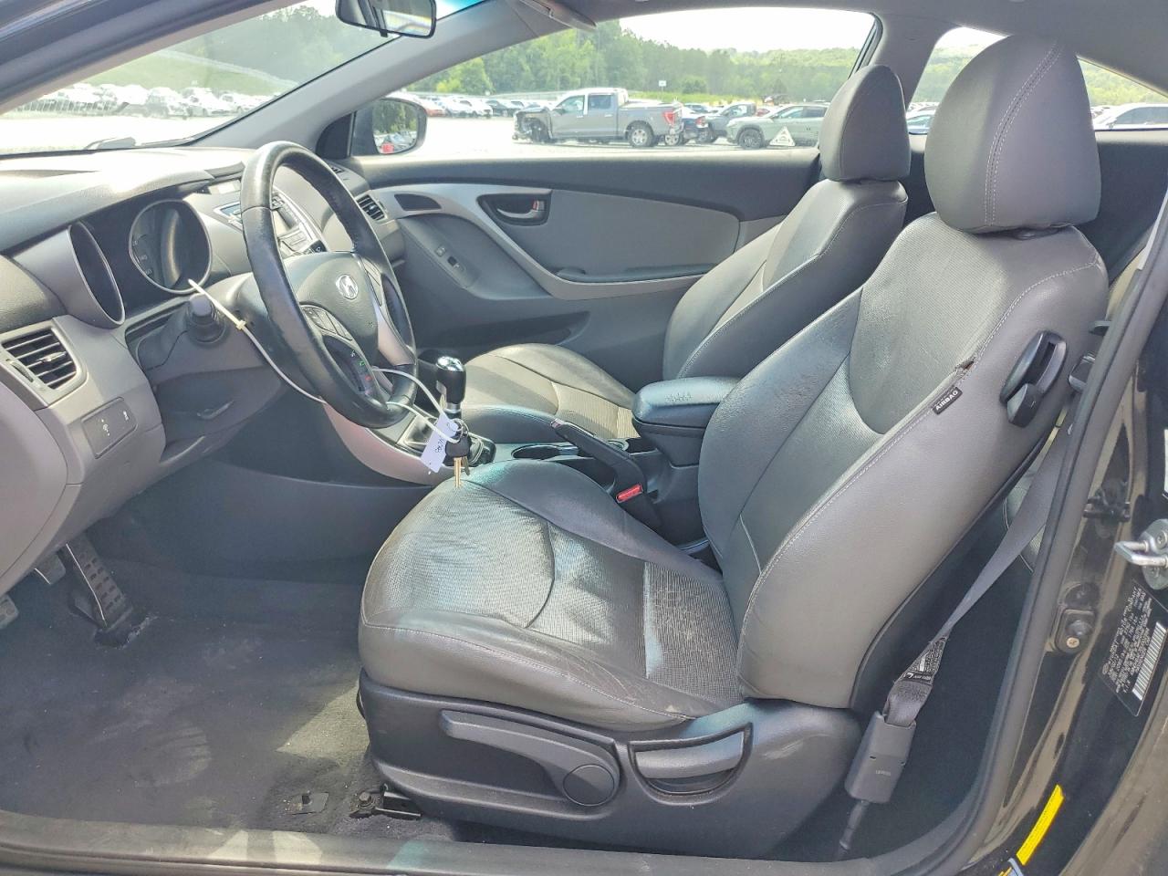2013 HYUNDAI ELANTRA