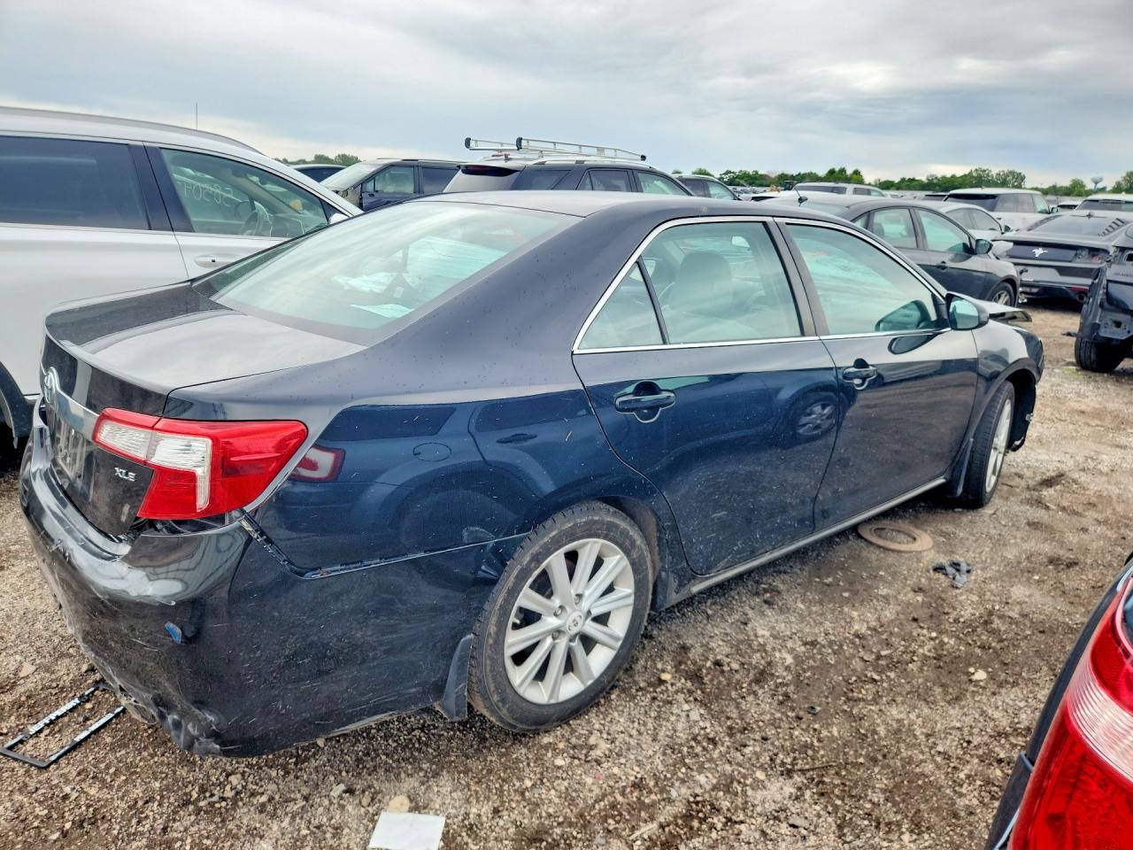 2012 TOYOTA CAMRY