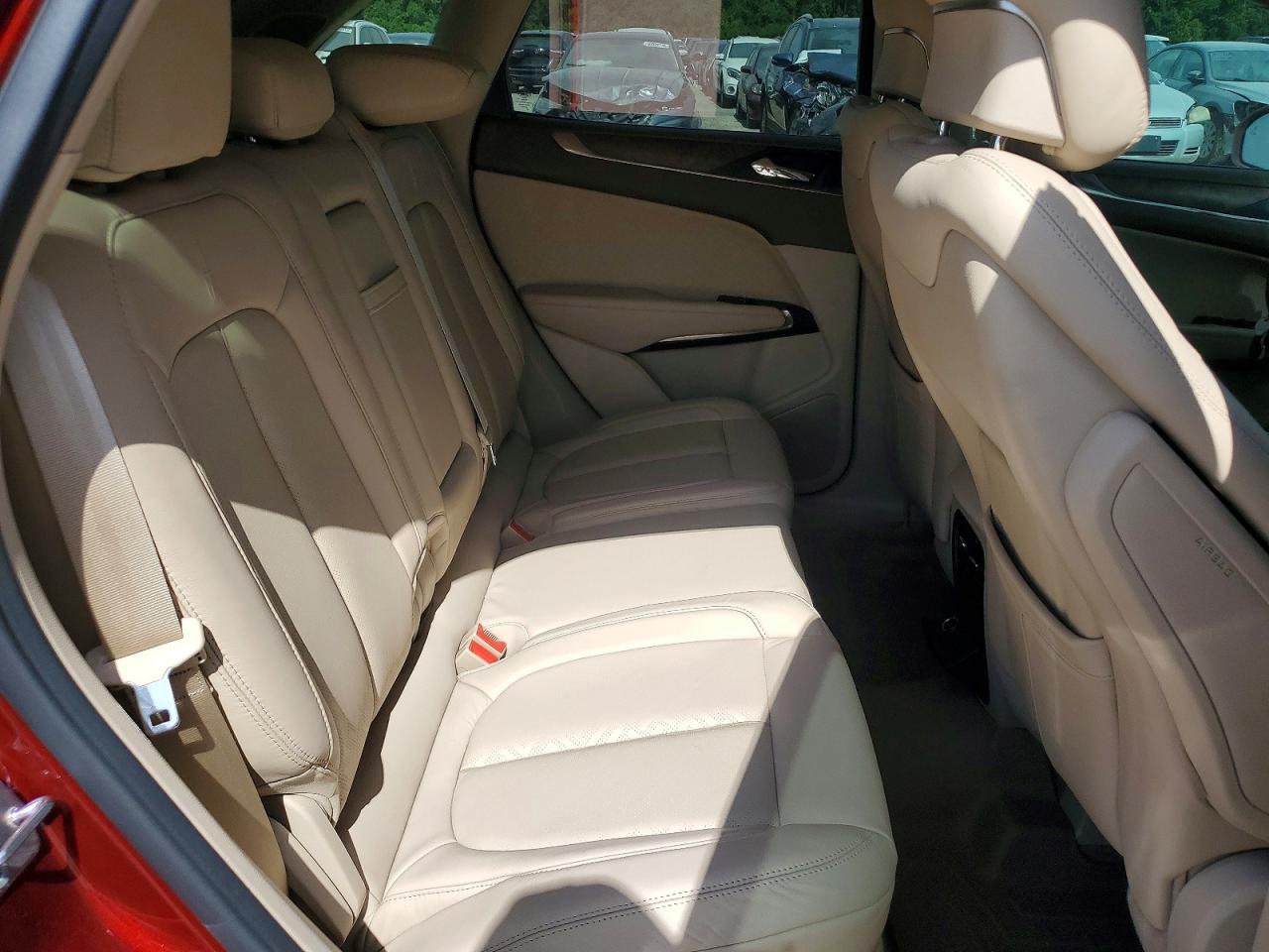 2016 LINCOLN MKZ
