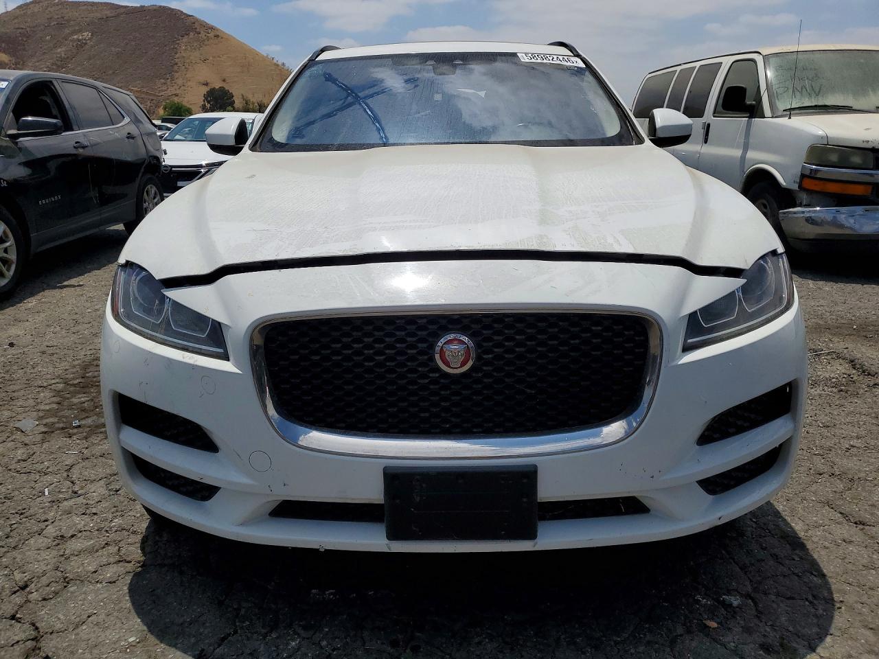 2017 JAGUAR F-PACE