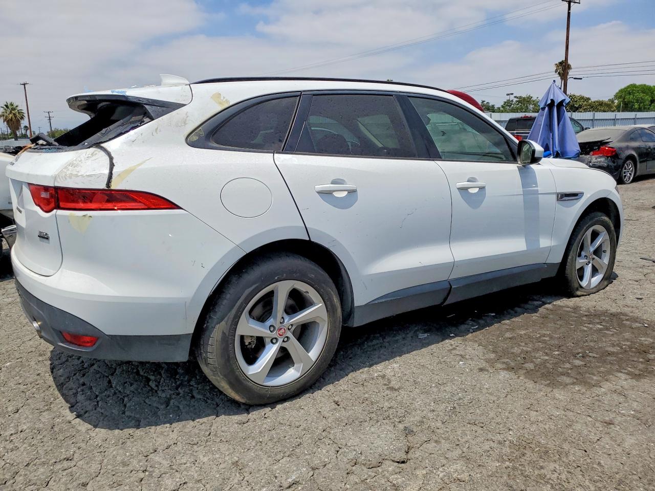 2017 JAGUAR F-PACE