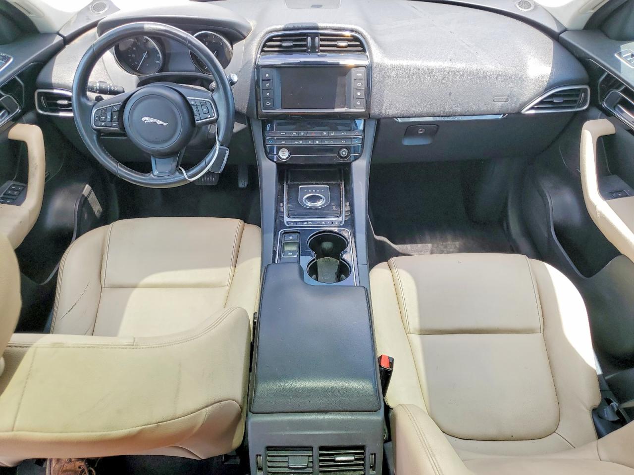 2017 JAGUAR F-PACE