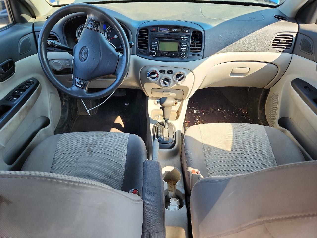2010 HYUNDAI ACCENT