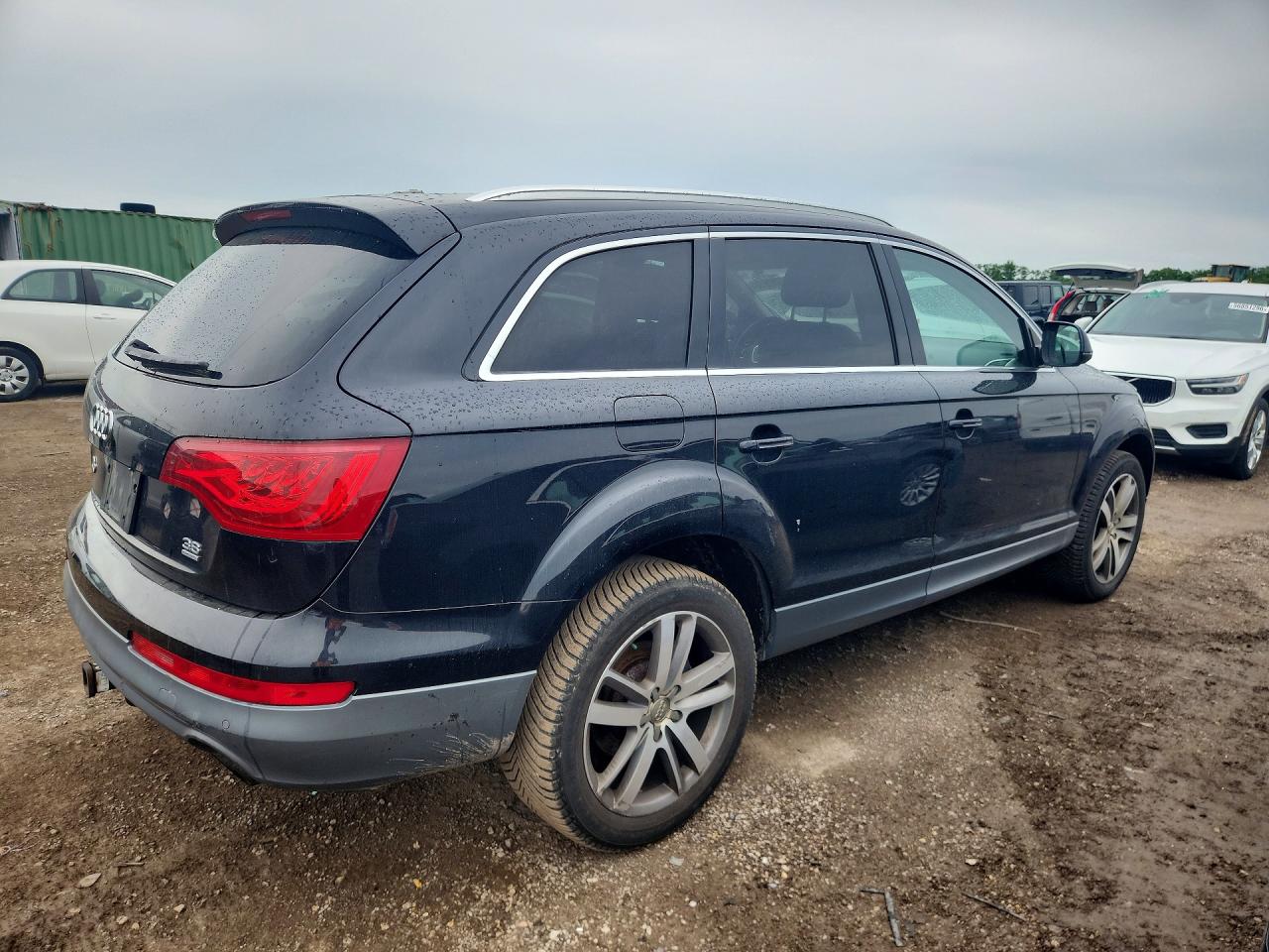 2010 AUDI Q7