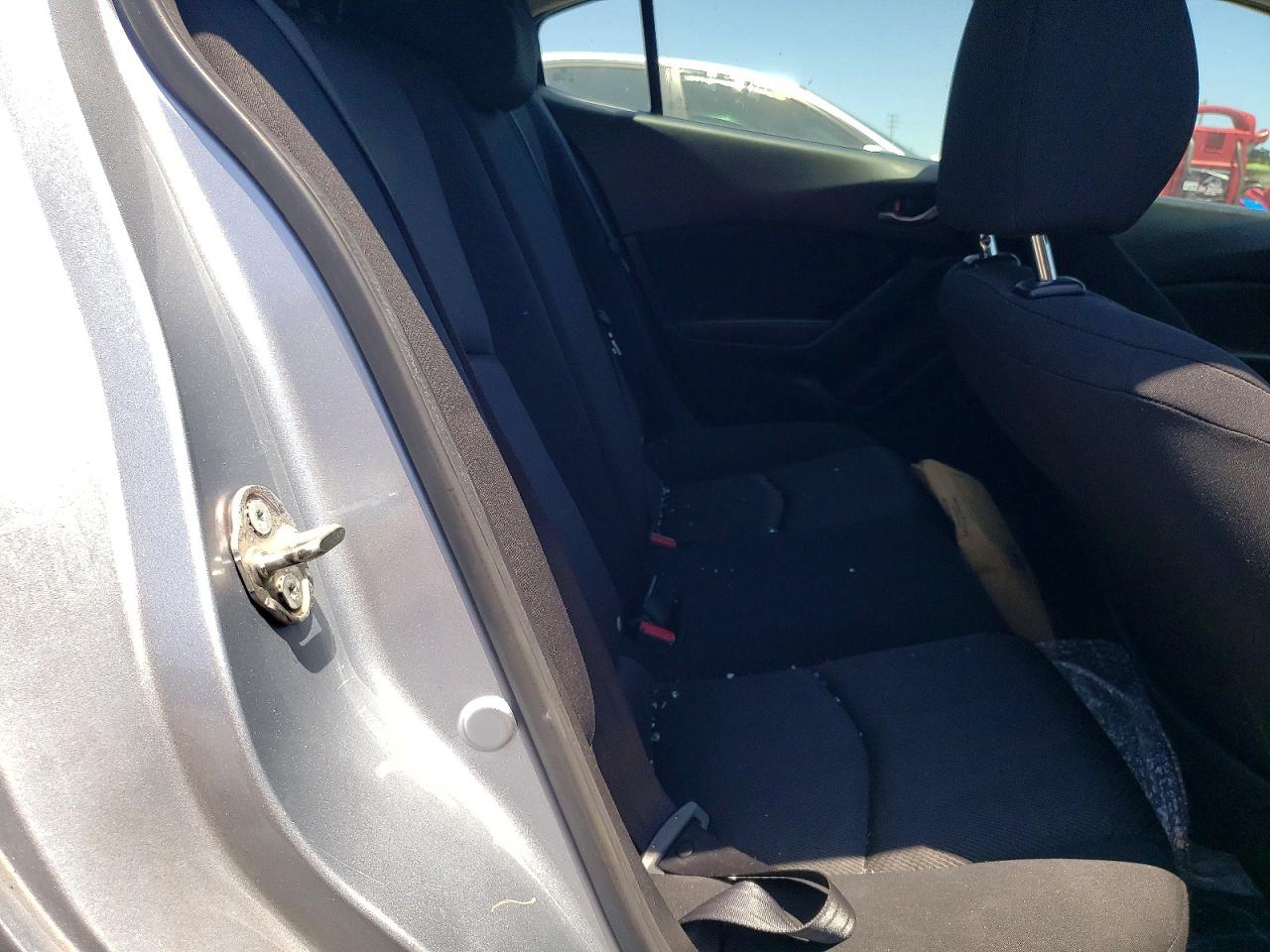 2017 MAZDA 3