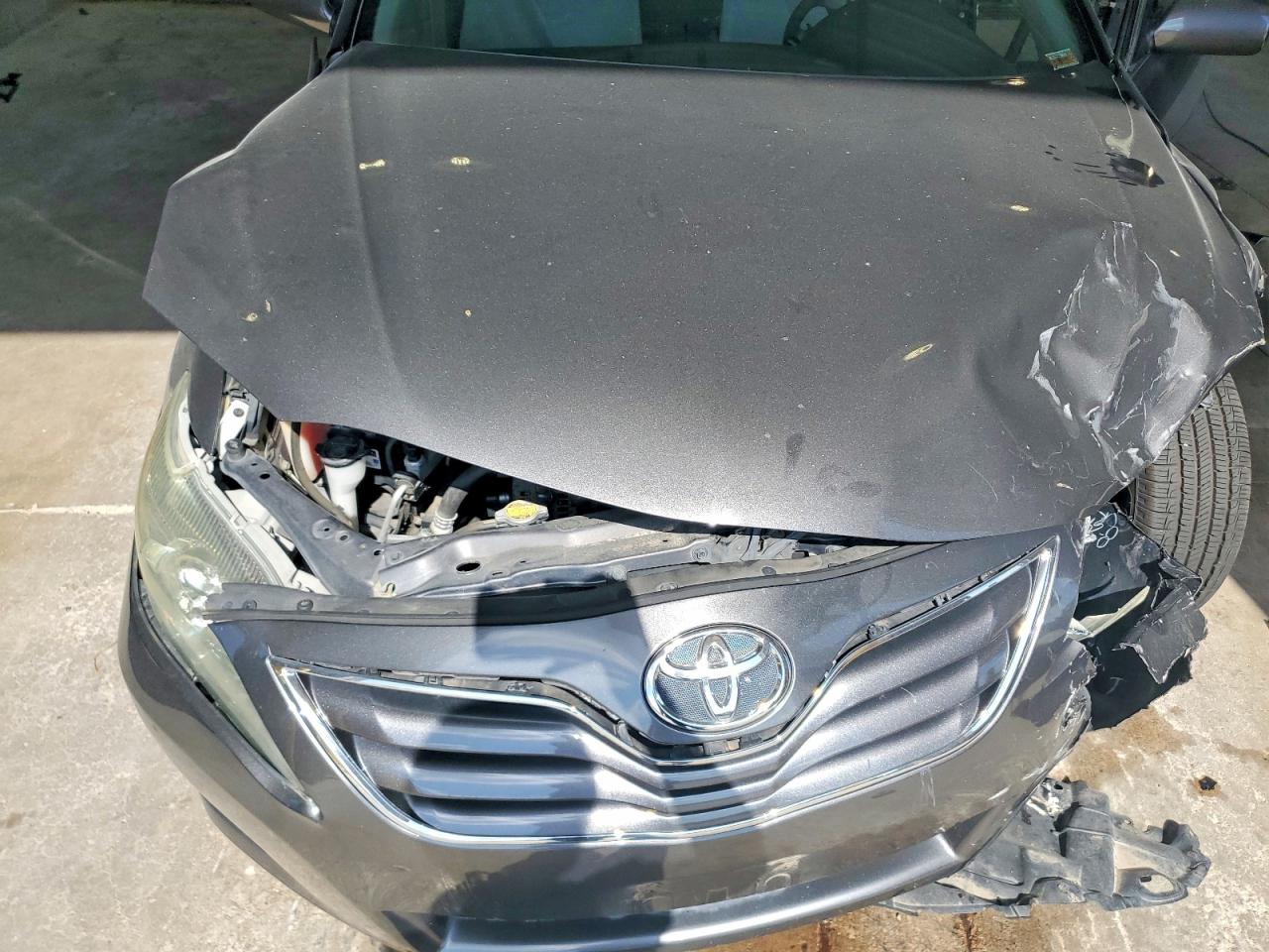 2010 TOYOTA CAMRY