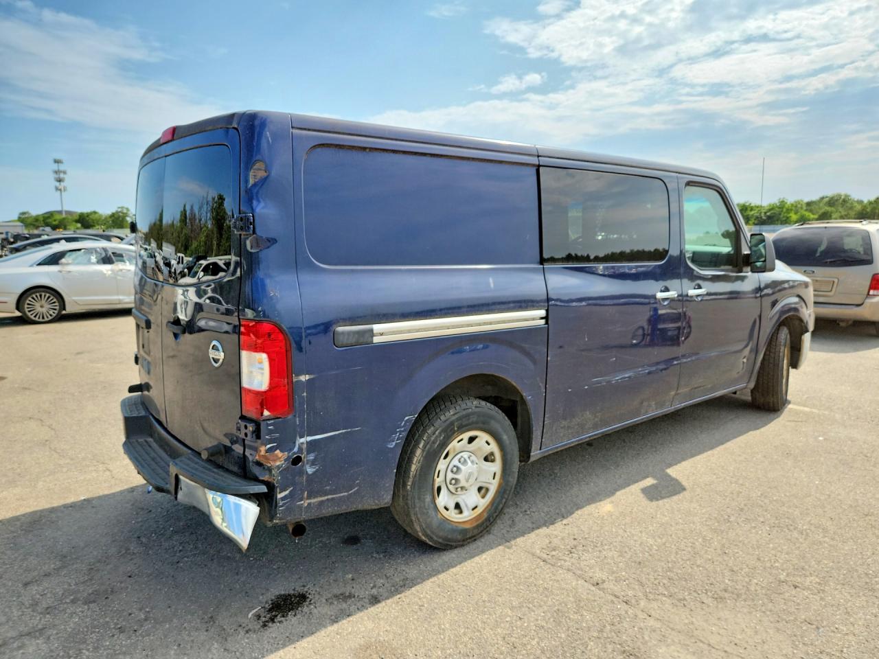 2012 NISSAN NV