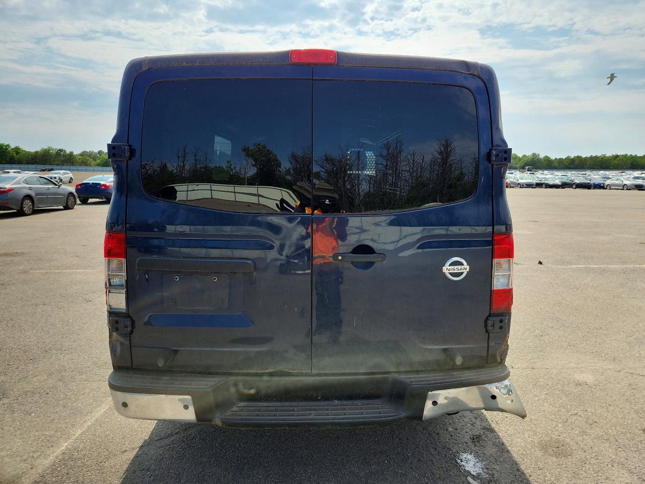 2012 NISSAN NV