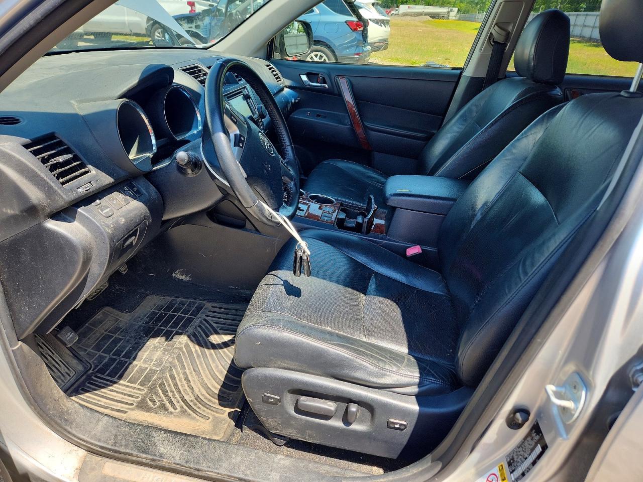 2013 TOYOTA HIGHLANDER