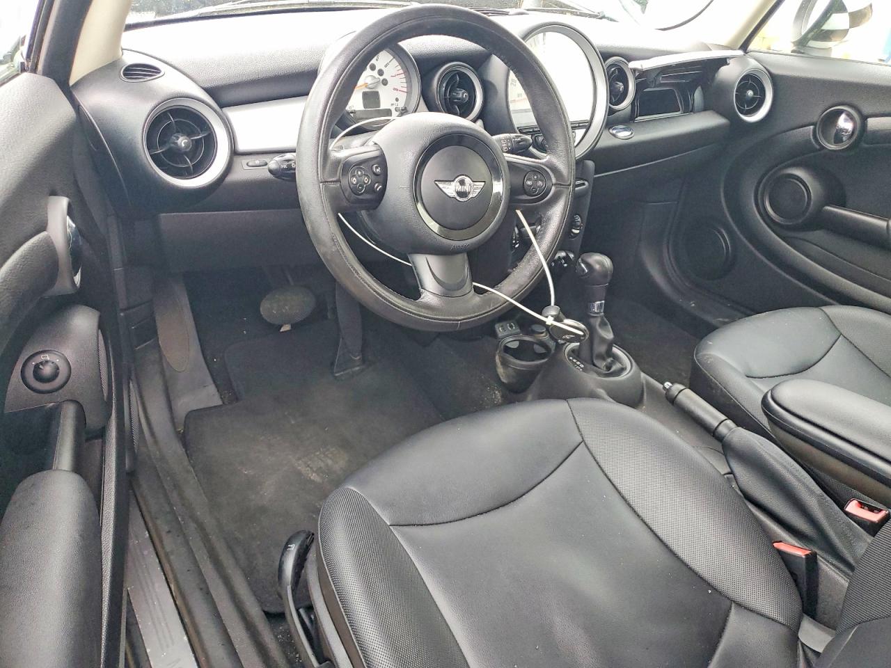 2013 MINI COOPER