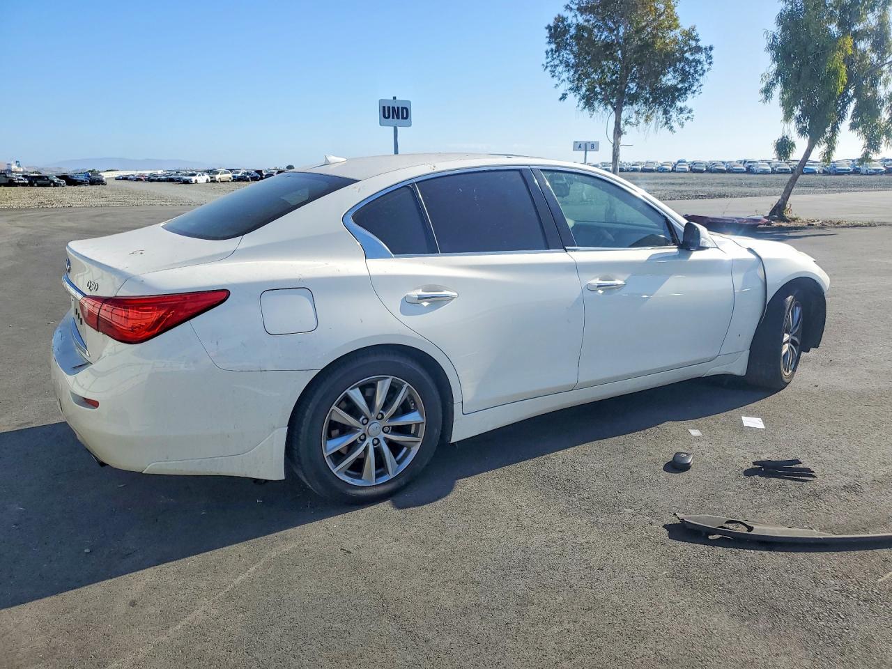 2017 INFINITI Q50