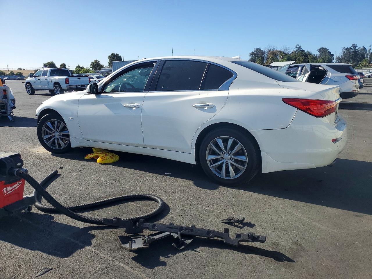 2017 INFINITI Q50