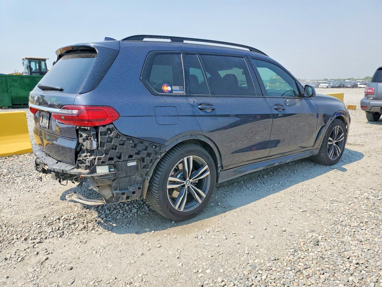 2021 BMW X7