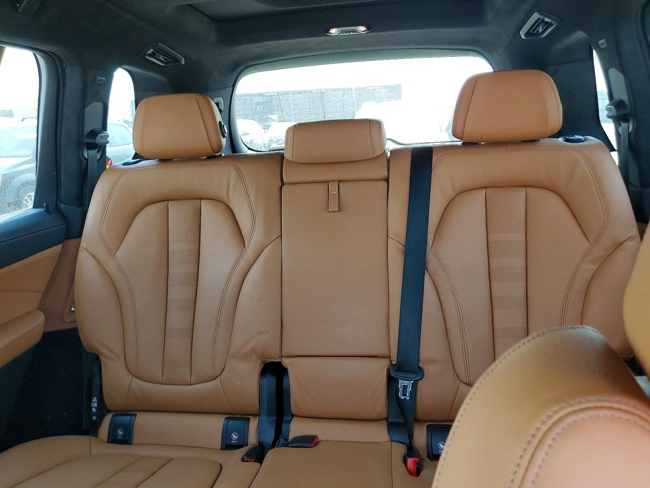2021 BMW X7