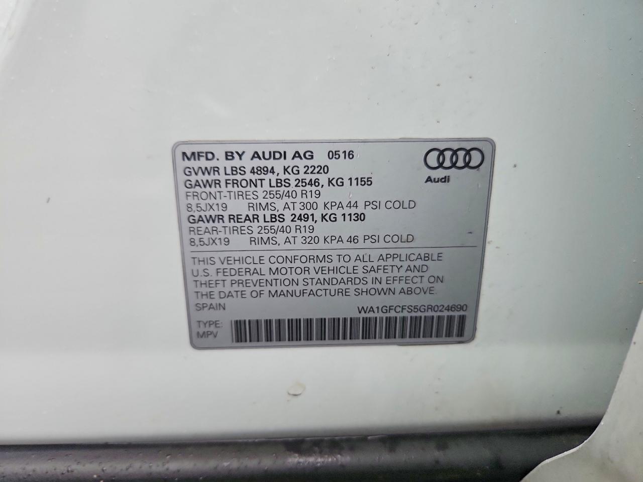 2016 AUDI Q3