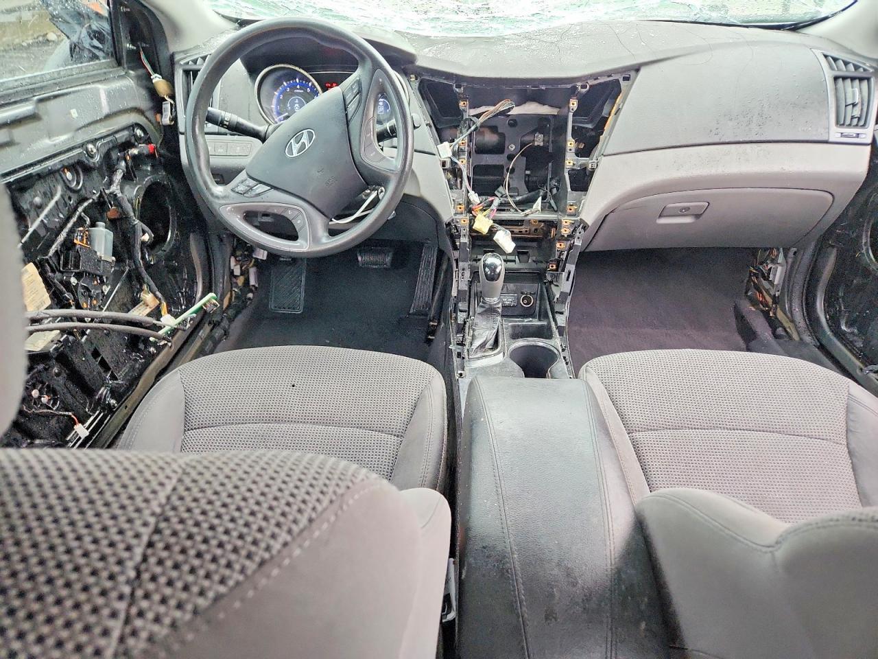 2011 HYUNDAI SONATA