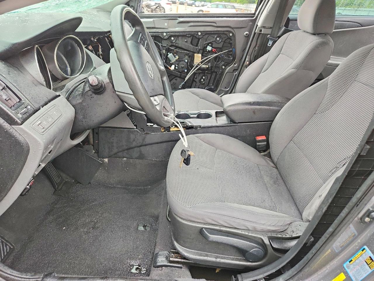 2011 HYUNDAI SONATA