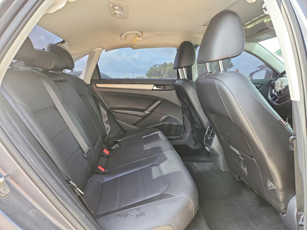 2022 VOLKSWAGEN PASSAT