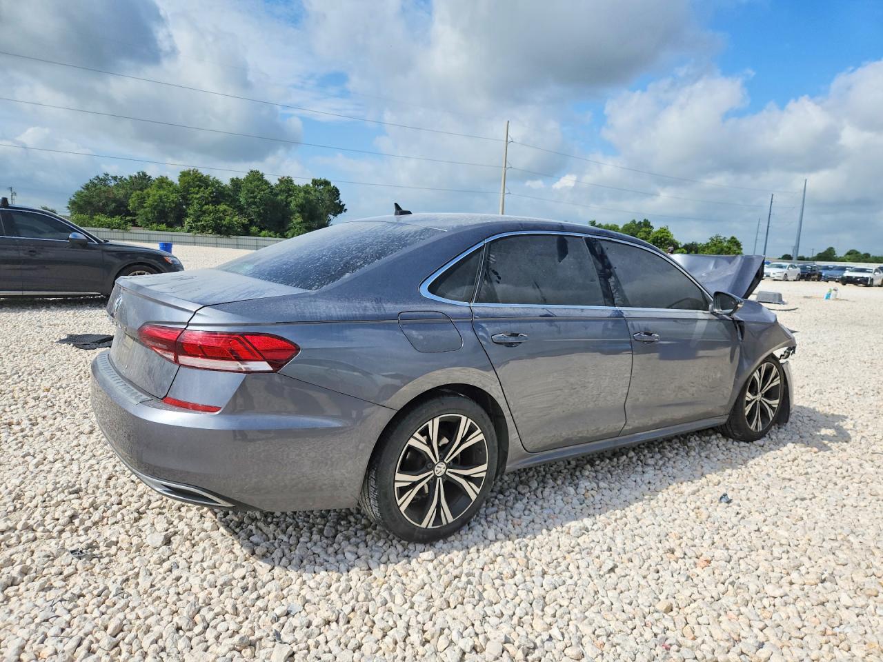 2022 VOLKSWAGEN PASSAT
