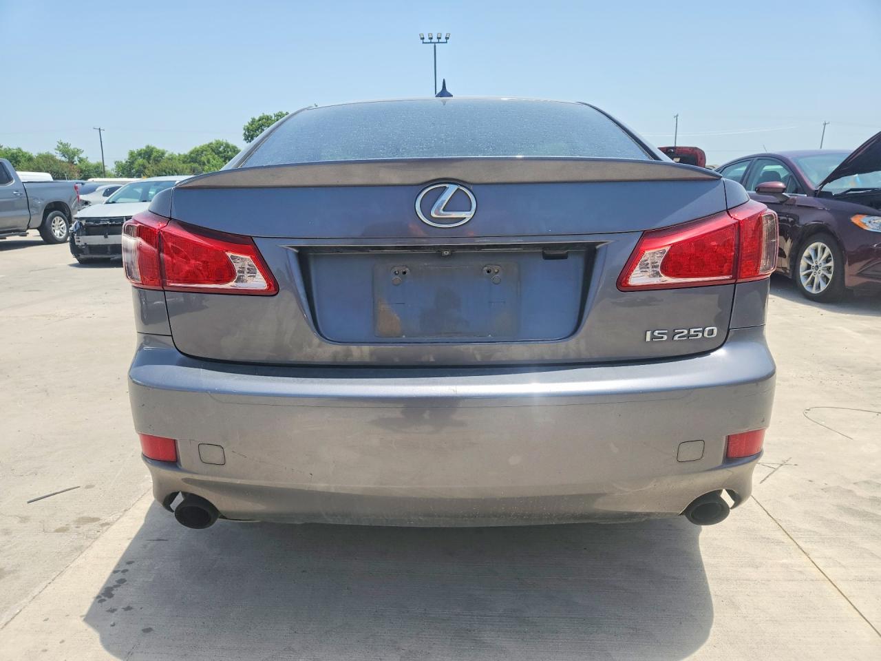 2013 LEXUS IS