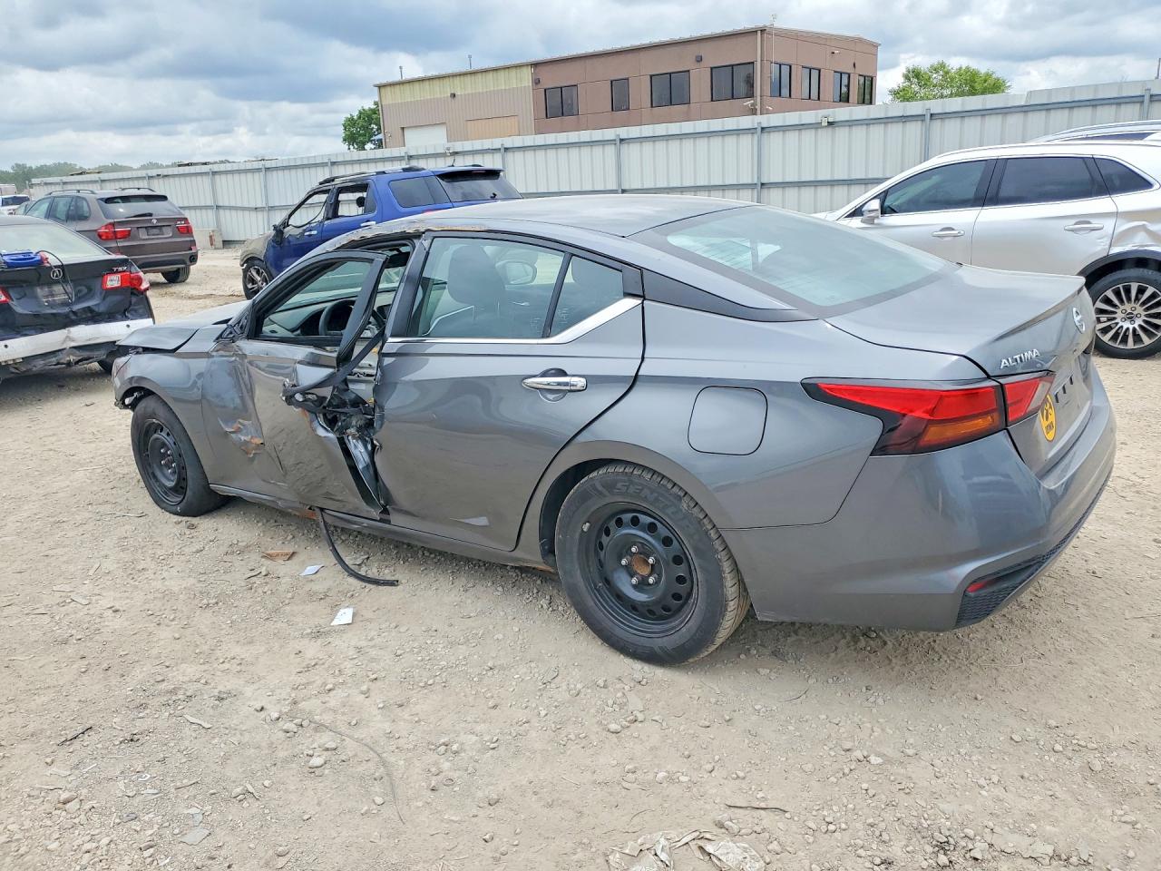 2022 NISSAN ALTIMA