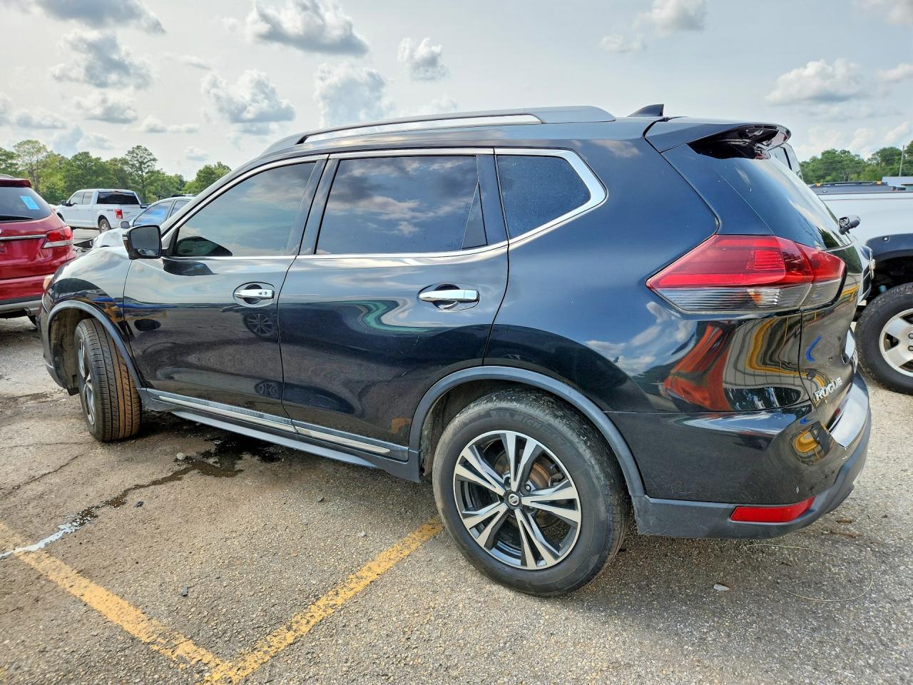 2018 NISSAN ROGUE