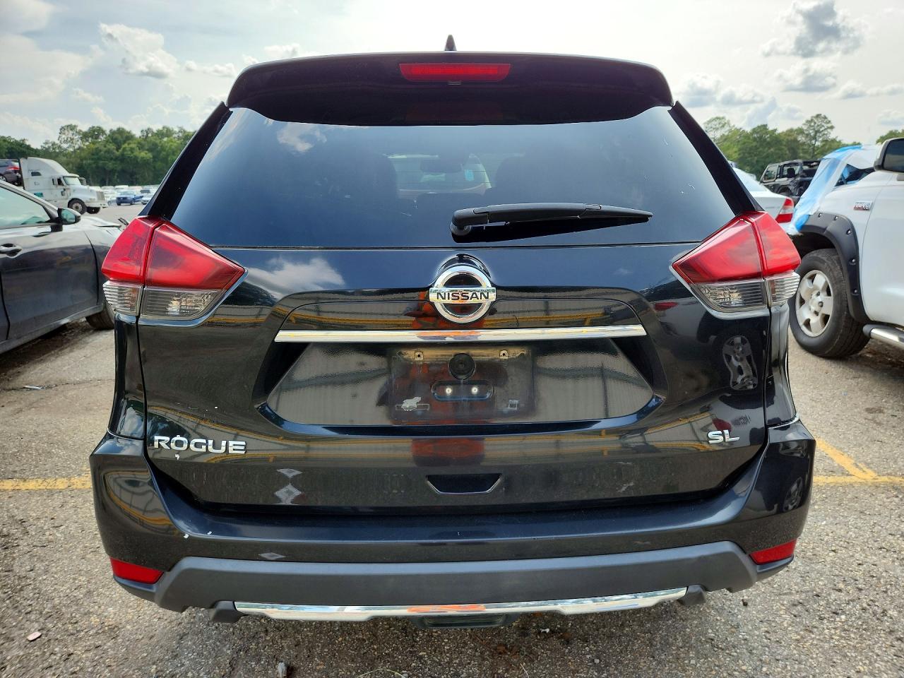 2018 NISSAN ROGUE