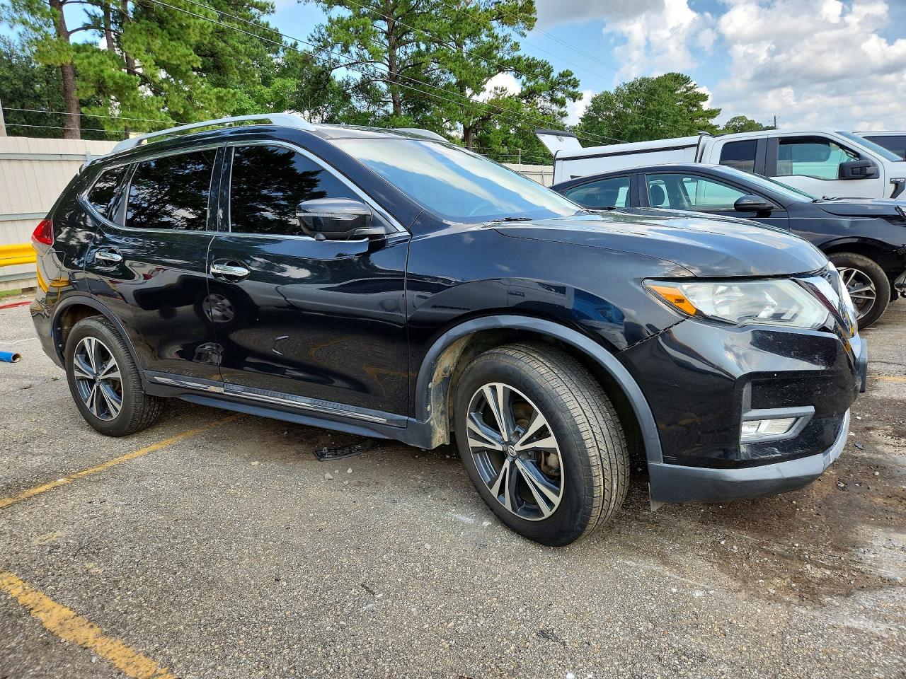 2018 NISSAN ROGUE