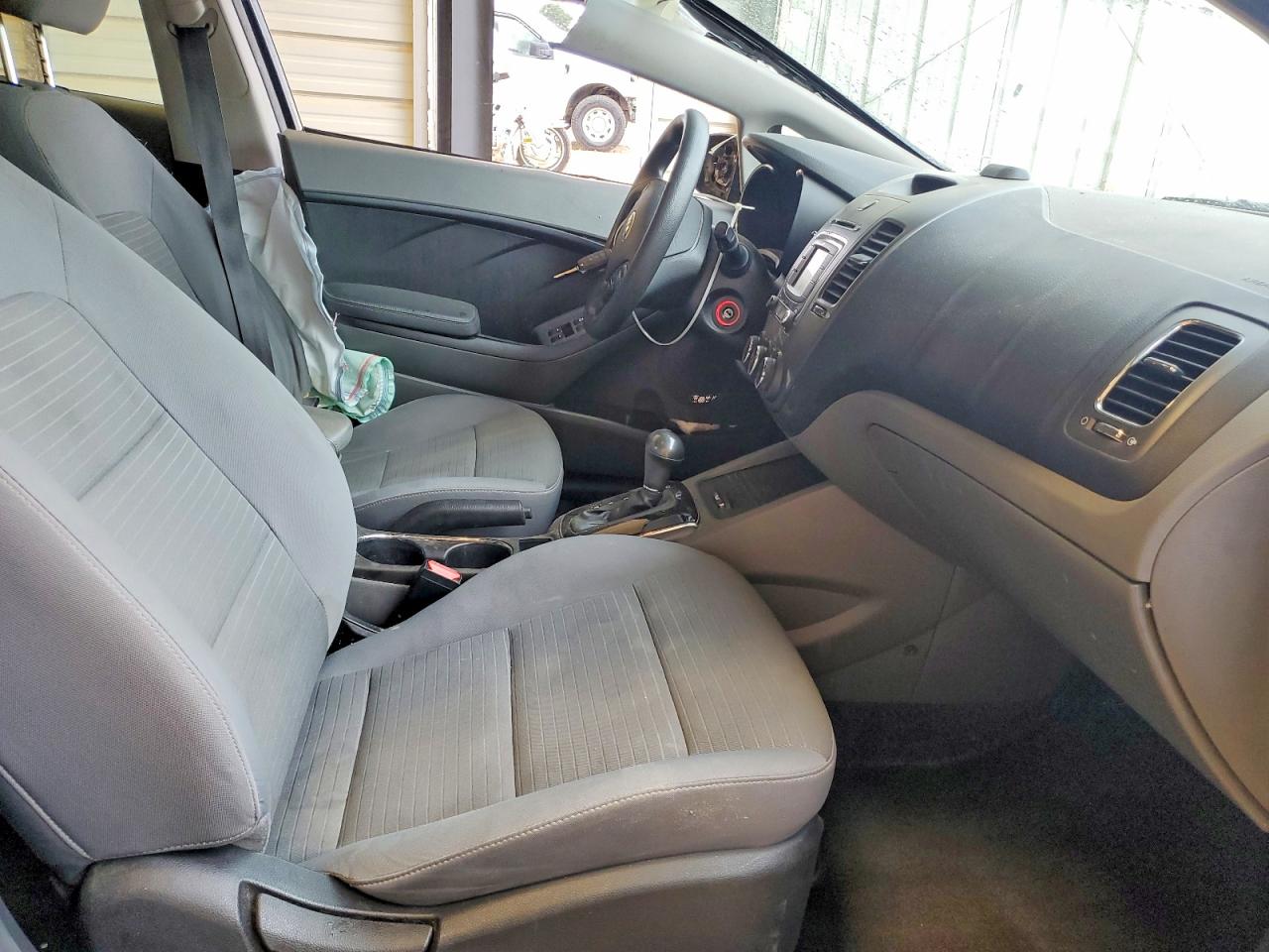 2017 KIA FORTE