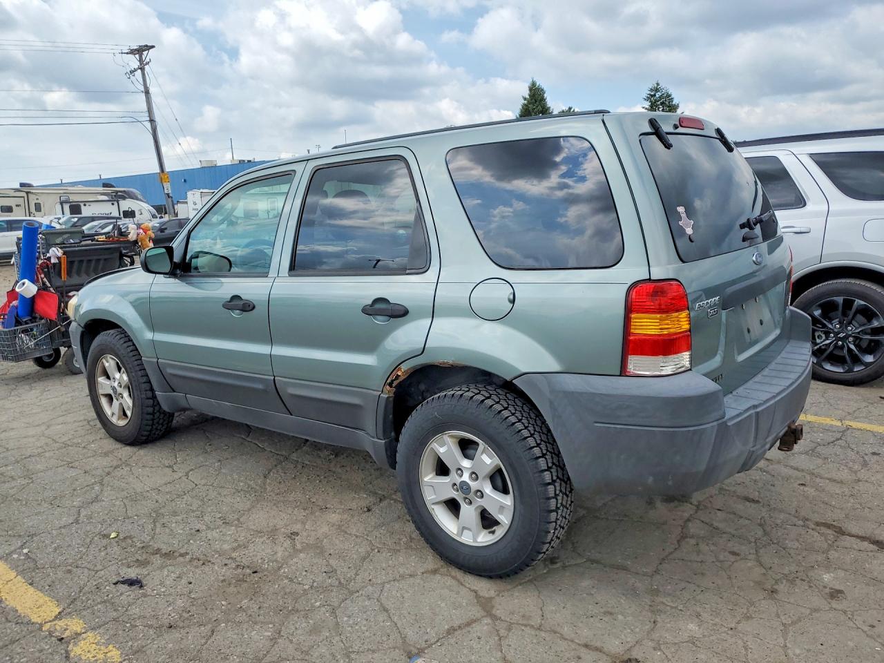 2005 FORD ESCAPE